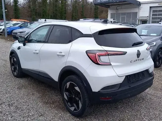Käytetty Renault Captur Techno 158 HP (116 kW) 2025 Andere Katumaasturi