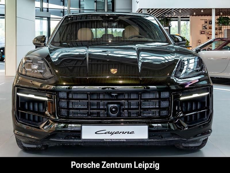 Gebraucht Porsche Cayenne 470 PS (345 kW) 2025 Gruen SUV
