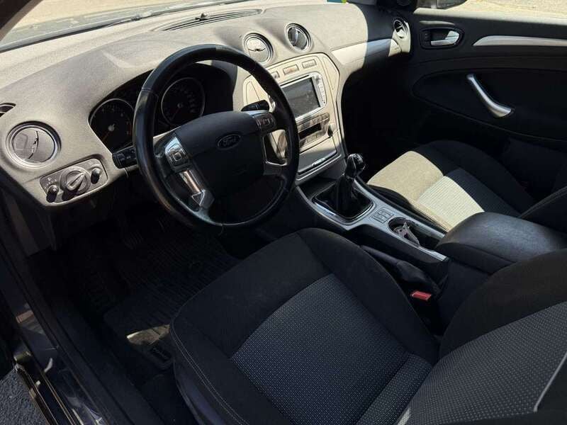 Gebraucht Ford Mondeo Trend 125 PS (91 kW) 2009 Grau Kombi