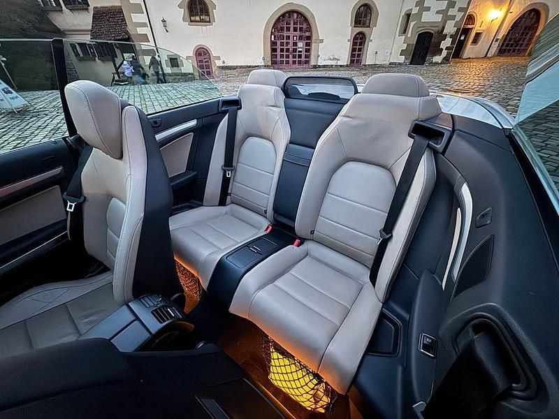 Gebraucht Mercedes E350 292 PS (214 kW) 2010 Weiß Cabrio