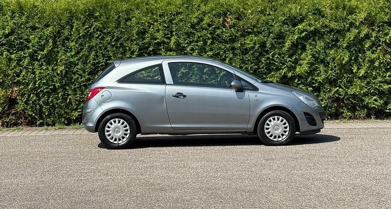 Gebraucht Opel Corsa Selection 69 PS (50 kW) 2012 Silber Kleinwagen