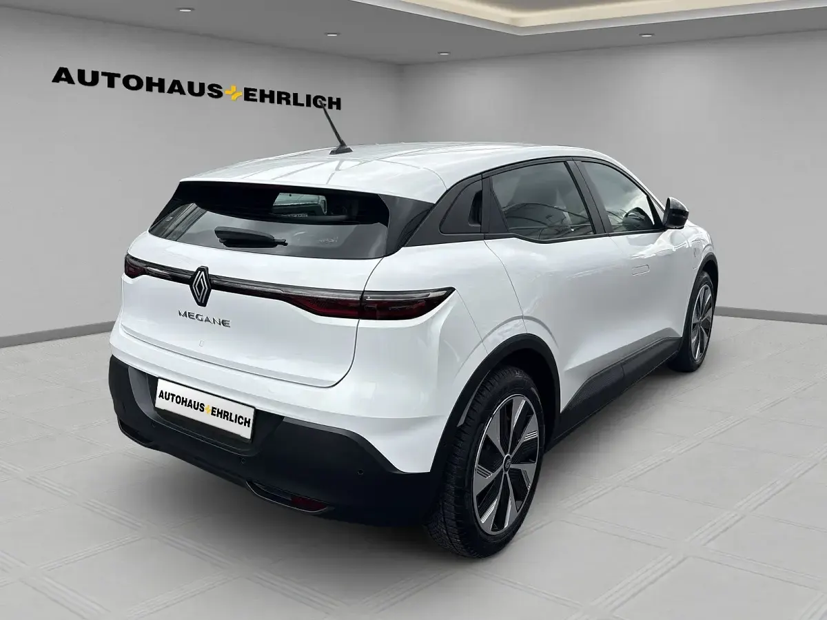 Gebraucht Renault Megane E-Tech Evolution 55 kW (75 PS) 2022 Gletscherweiss Limousine