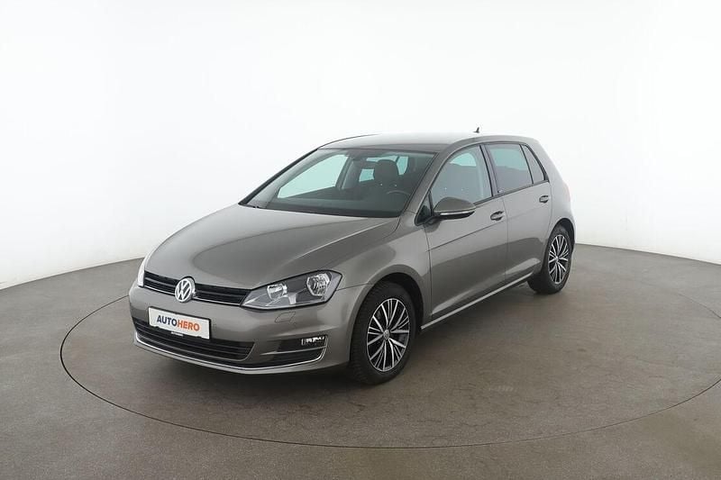 Grau Gebraucht 2016 VW Golf VII Allstar Limousine | 14.980 € (Guter Preis) - Bild 1/3