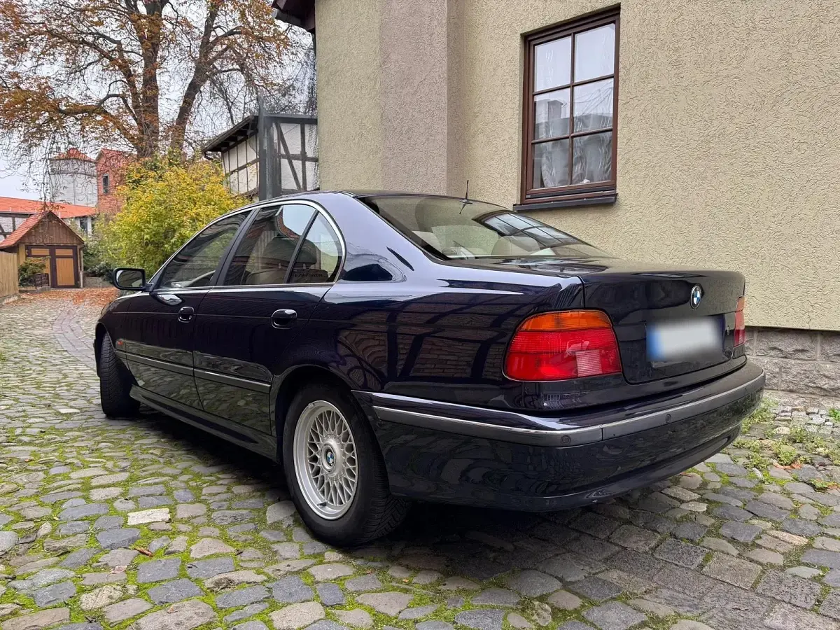 Gebraucht BMW 523 170 PS (125 kW) 1998 Blau Limousine