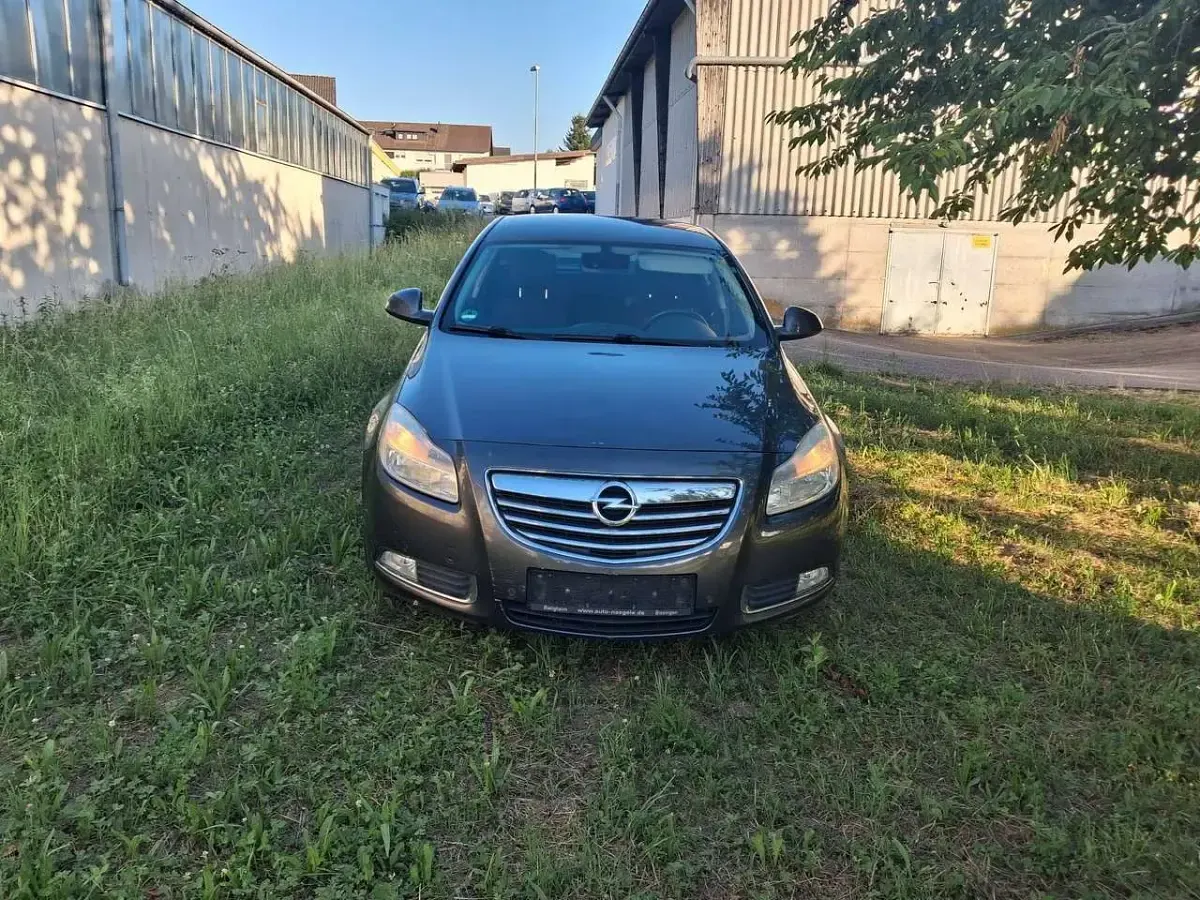 Gebraucht Opel Insignia Cosmo 160 PS (117 kW) 2009 Grau Limousine