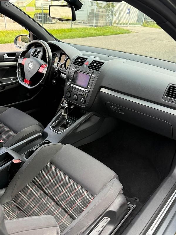 Gebraucht VW Golf GTI 200 PS (147 kW) 2005 Grau Coupé