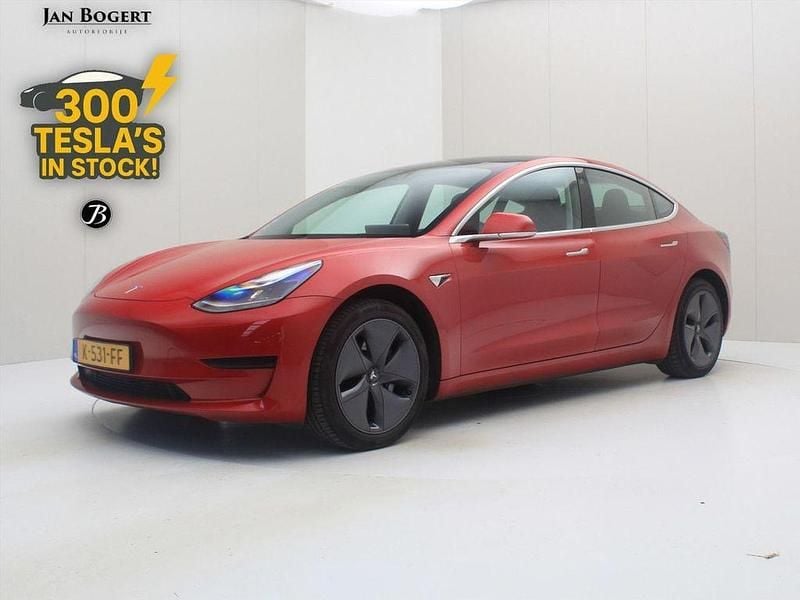 Gebraucht Tesla Model 3 Standard Range 225 kW (306 PS) 2020 Rot Limousine