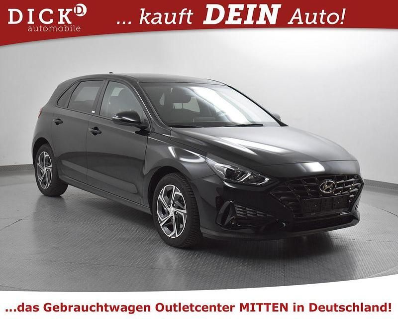 Schwarz Gebraucht 2022 Hyundai i30 Limousine | 13.750 € (Superpreis) - Bild 1/4