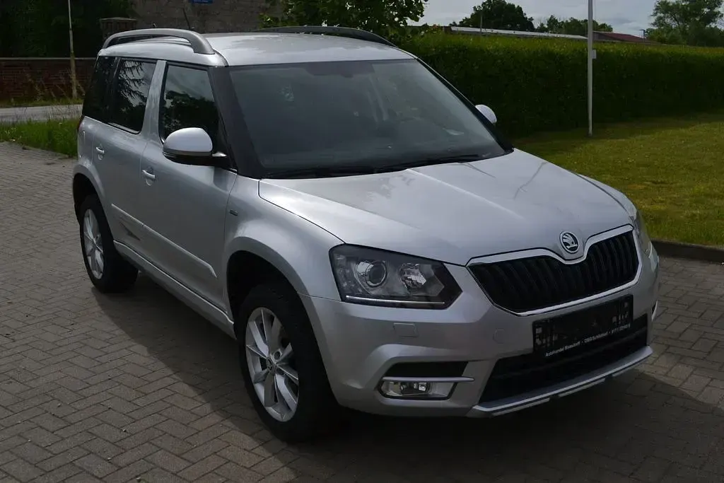 Gebraucht Skoda Yeti Joy 110 PS (80 kW) 2016 Silber SUV