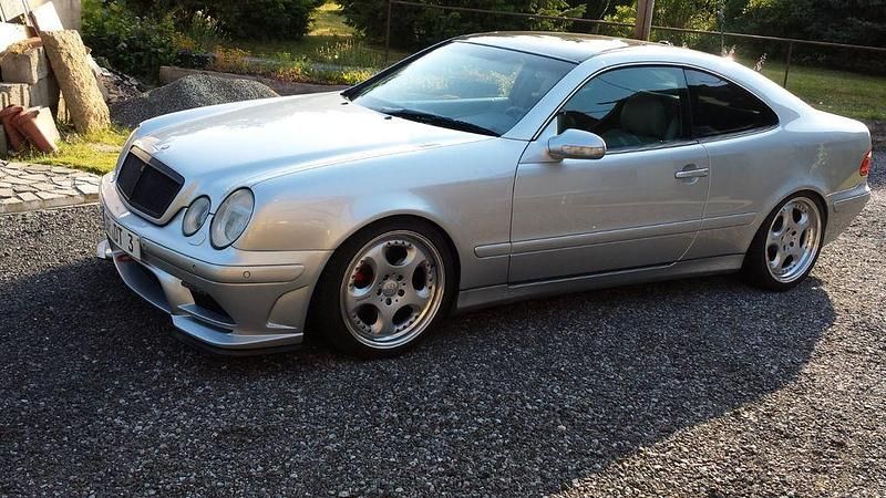 Silber Gebraucht 1999 Mercedes CLK430 Avantgarde Coupé | 7.900 € - Bild 1/4