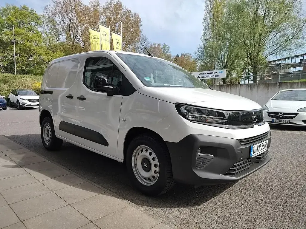 Nowe Opel Combo 110 KM (80 kW) 2026 Biały Minivan