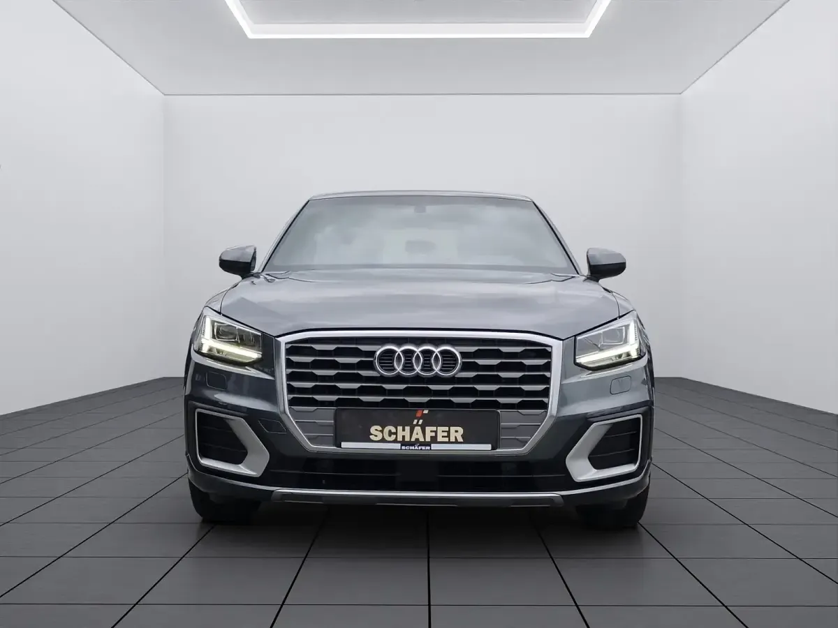 Gebraucht Audi Q2 S-Line 150 PS (110 kW) 2019 Grau SUV