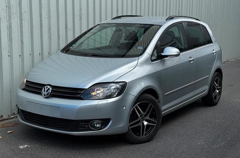 Silber Gebraucht 2010 VW Golf Plus Cross Van / Kleinbus | 5.690 € (Fairer Preis) - Bild 1/4