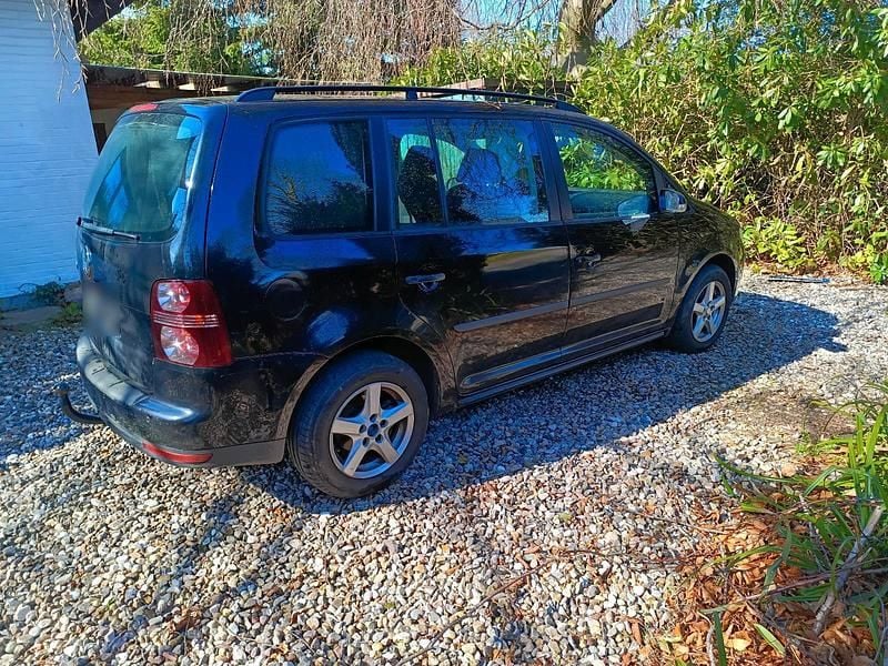 Gebraucht VW Touran 102 PS (75 kW) 2007 Schwarz Van / Kleinbus