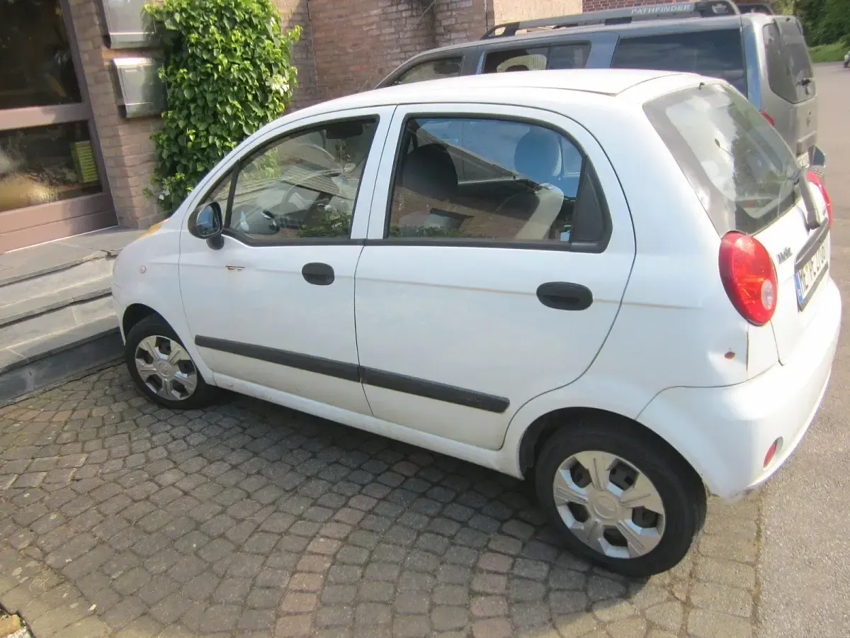 Gebraucht Chevrolet Matiz 52 PS (38 kW) 2010 Weiß Kleinwagen