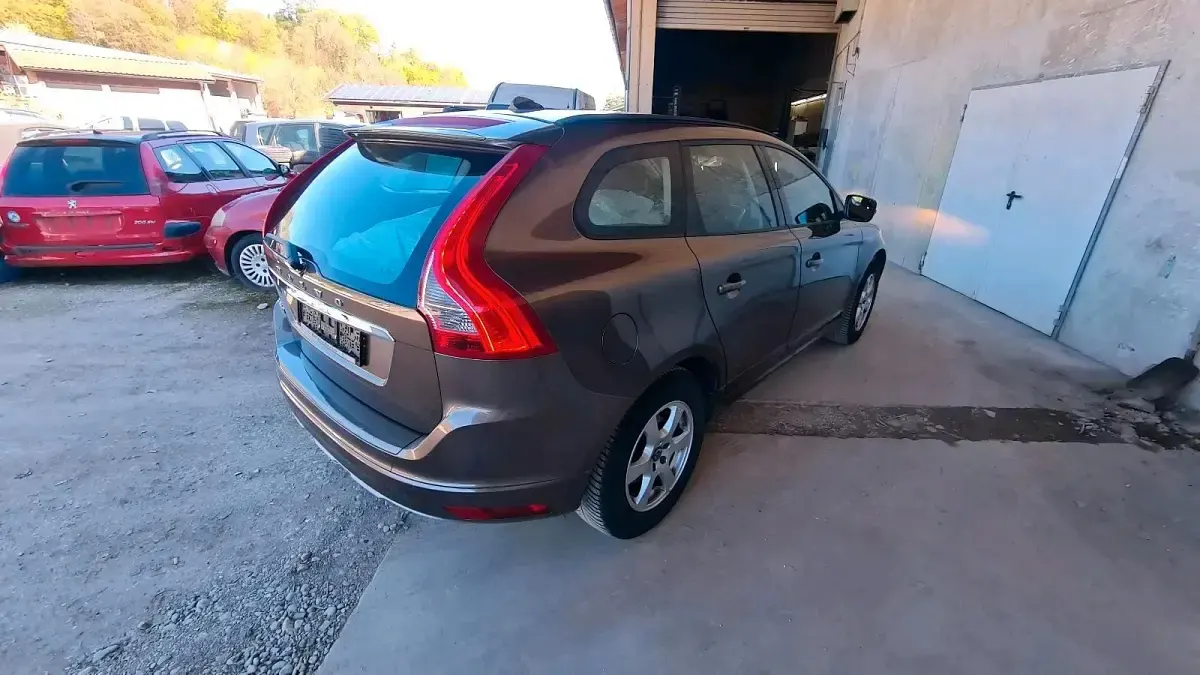 Gebraucht Volvo XC60 150 PS (110 kW) 2016 Braun SUV