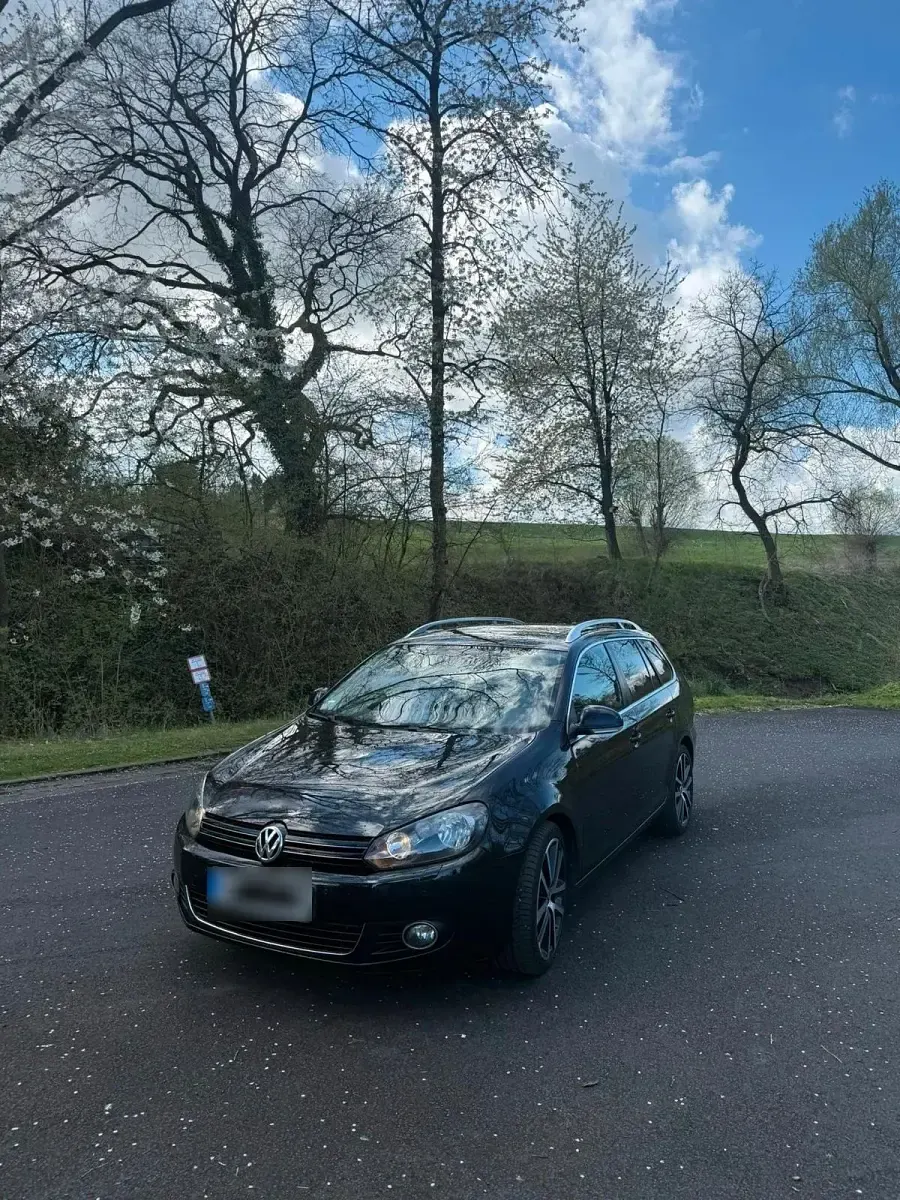 Second-hand VW Golf VII 140 CP (102 kW) 2012 Negru Berlinǎ