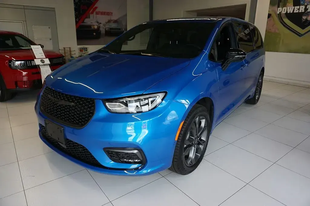 Nuevo Chrysler Pacifica 291 CV (214 kW) 2026 Azul Van