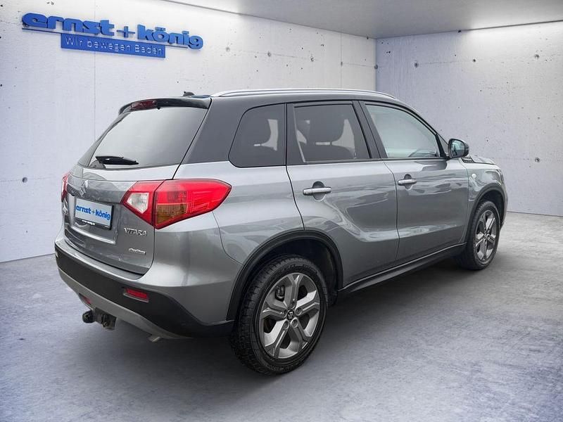 Gebraucht Suzuki Vitara Comfort 120 PS (88 kW) 2017 Cosmic black pearl metallic SUV