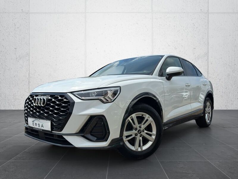 Weiß Gebraucht 2021 Audi Q3 Sportback Sport SUV | 24.999 € - Bild 1/4
