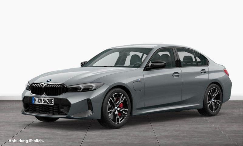 Skyscraper grau Gebraucht 2023 BMW 330e M Sport Limousine | 39.800 € (Fairer Preis) - Bild 1/3