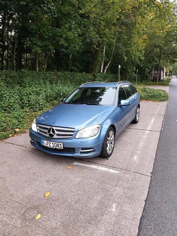 Gebraucht Mercedes C220 Avantgarde 170 PS (125 kW) 2010 Schwarz Kombi