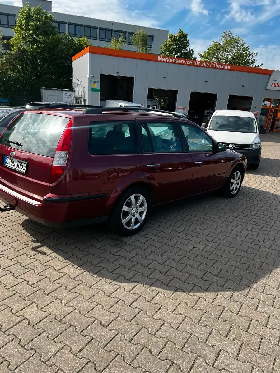 Second-hand Ford Mondeo 145 CP (106 kW) 2006 Roșu Break