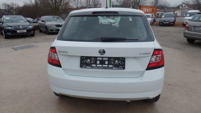 Gebraucht Skoda Fabia Cool Edition 90 PS (66 kW) 2015 Weiß Kleinwagen