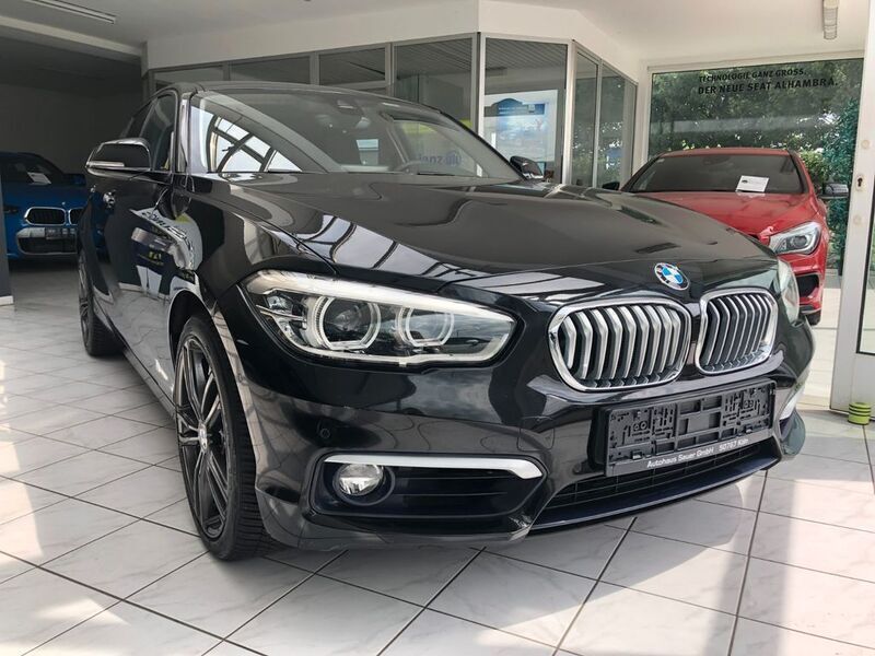 Schwarz Gebraucht 2018 BMW 120 Urban Line Kleinwagen | 18.450 € (Fairer Preis) - Bild 1/4