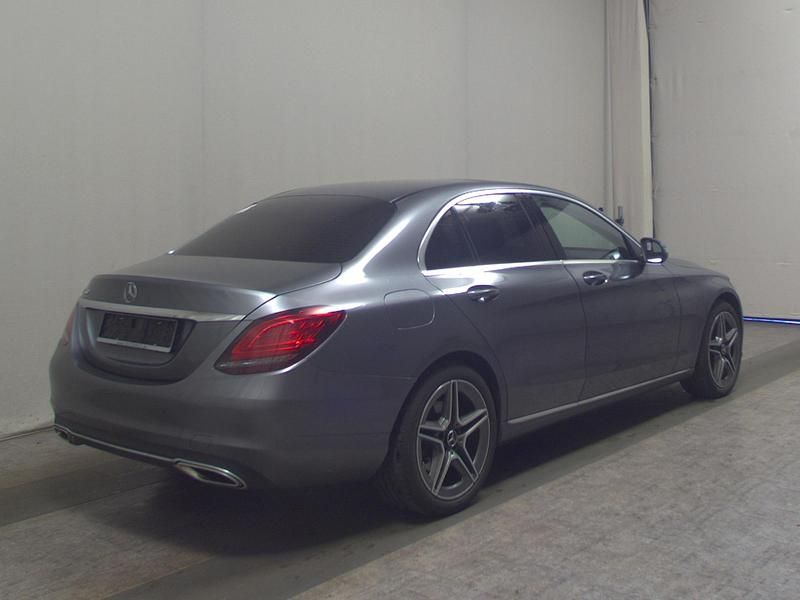 Gebraucht Mercedes C300 Avantgarde 258 PS (189 kW) 2019 Selenitgrau  metalliclack Limousine
