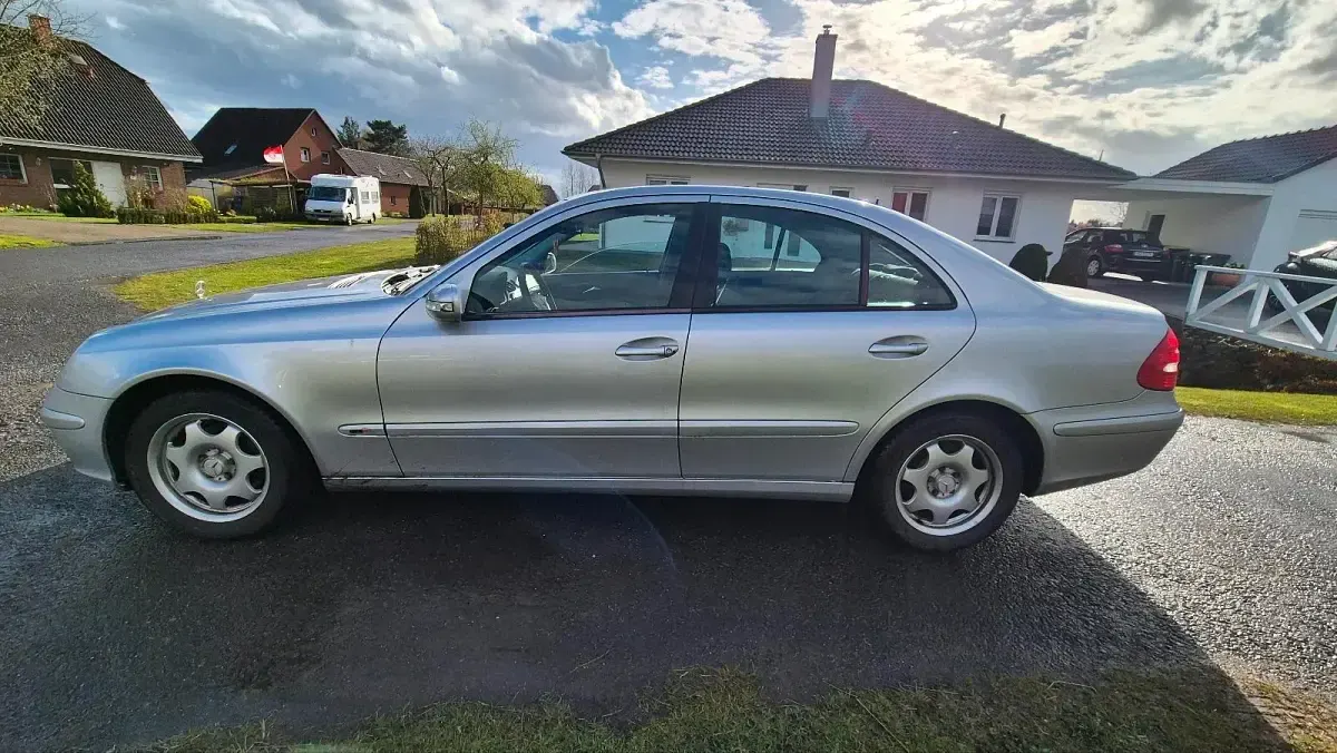 Occasion Mercedes E200 122 ch (89 kW) 2004 Argent Berline