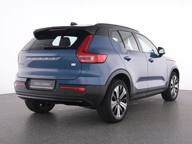 Gebraucht Volvo XC40 Core 169 kW (231 PS) 2023 Blau fjord blue / metallic SUV
