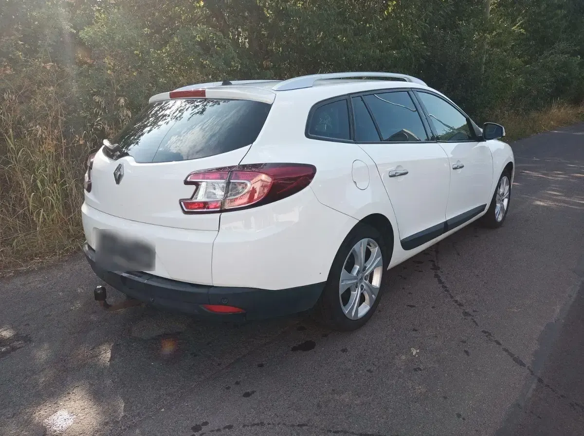 Gebraucht Renault Mégane GrandTour 106 PS (77 kW) 2009 Weiß Kombi
