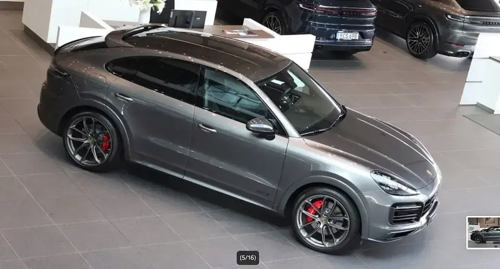 Gebraucht Porsche Cayenne 460 PS (338 kW) 2023 Grau SUV
