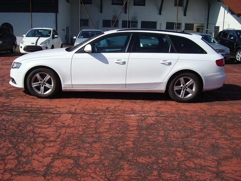 Gebraucht Audi A4 Ambition 143 PS (105 kW) 2008 Weiß Kombi