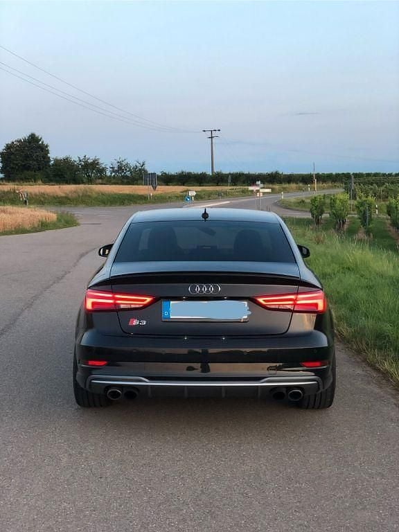 Gebraucht Audi S3 Sport 310 PS (228 kW) 2018 Schwarz Limousine