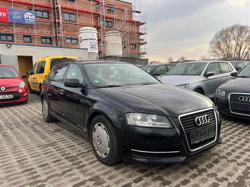 Gebraucht Audi A3 Attraction 105 PS (77 kW) 2011 Schwarz Kleinwagen
