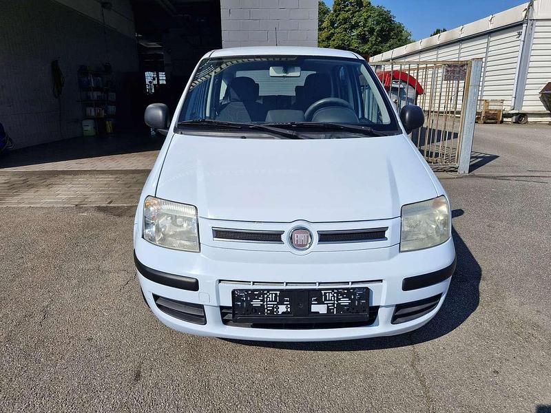 Weiß Gebraucht 2010 Fiat Panda Dynamic Kombi | 1.990 € (Fairer Preis) - Bild 1/4