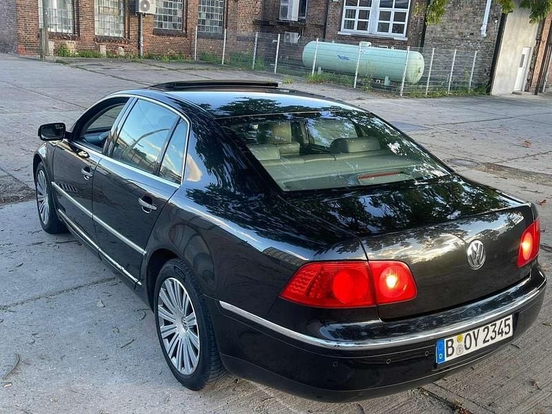 Second-hand VW Phaeton 224 CP (164 kW) 2006 Berlinǎ