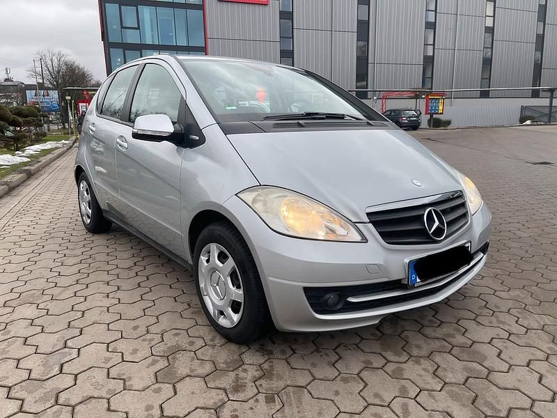 Gebraucht Mercedes A160 95 PS (69 kW) 2009 Silber Kleinwagen