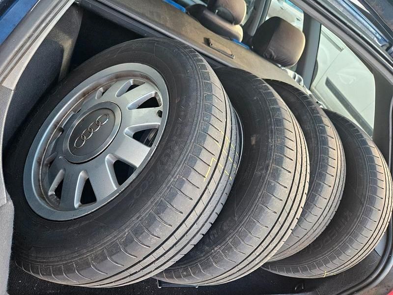 Gebraucht Audi A4 125 PS (91 kW) 1999 Blau Kombi