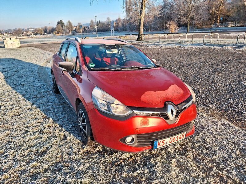 Rot Gebraucht 2013 Renault Clio IV Luxe Limousine | 6.699 € (Fairer Preis) - Bild 1/4
