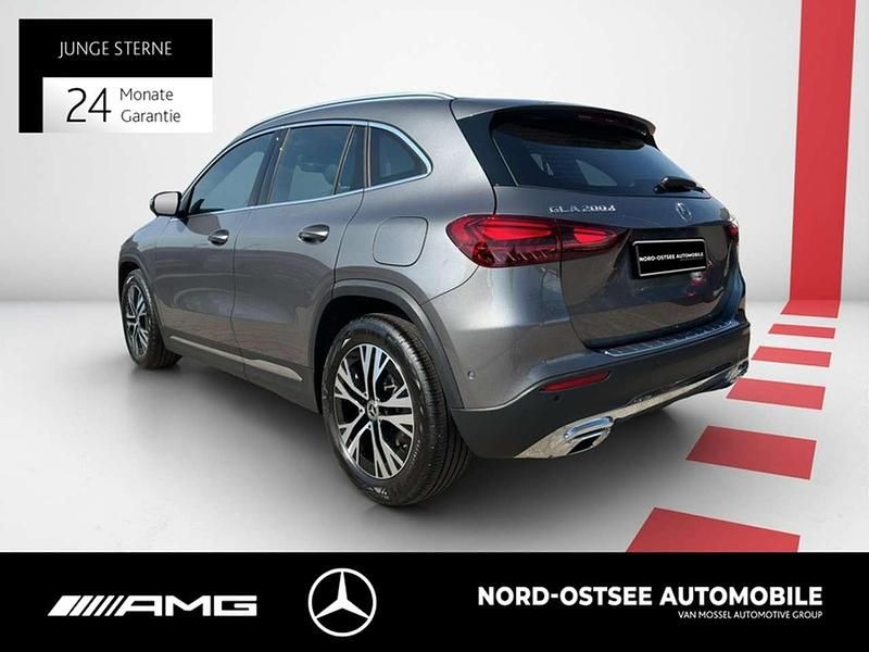 Gebraucht Mercedes GLA200 Progressive 150 PS (110 kW) 2025 Metalliclack mountaingrau SUV