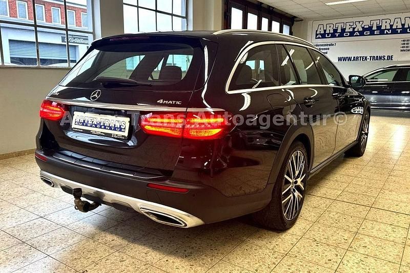 Gebraucht Mercedes E220 All-Terrain 194 PS (142 kW) 2020 Schwarz Kombi