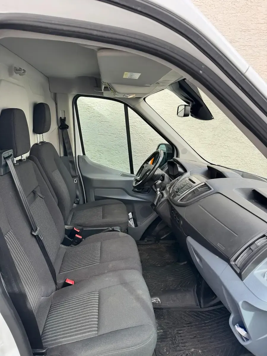 Gebraucht Ford Transit 130 PS (95 kW) 2019 Weiß Van