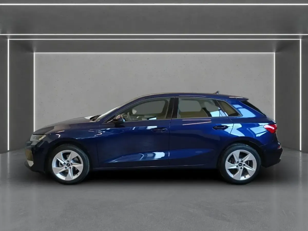 Gebraucht Audi A3 Advanced Plus 150 PS (110 kW) 2025 Blau Limousine