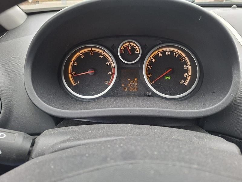 Gebraucht Opel Corsa 80 PS (58 kW) 2007 Silber Kleinwagen