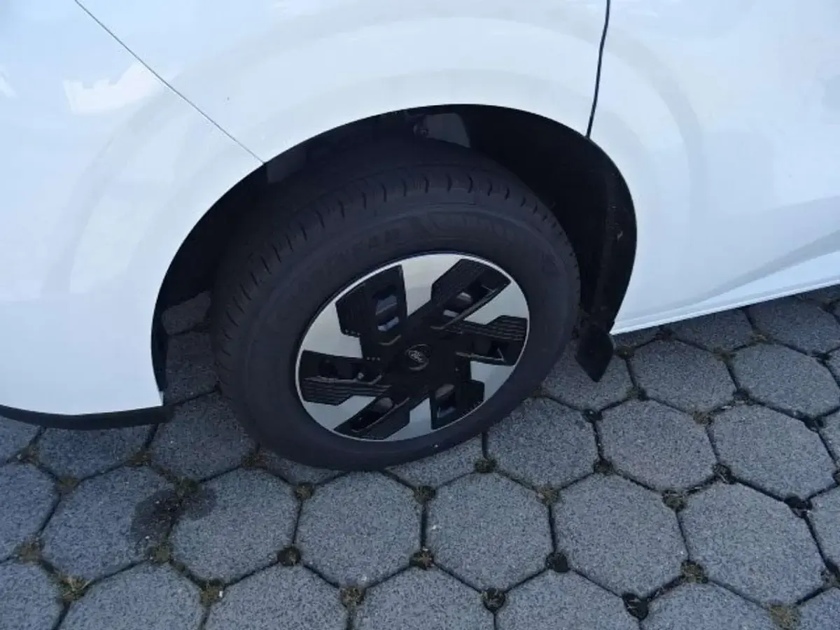 Ny Ford Transit Trend 100 kW (136 HK) 2025 Hvid MPV
