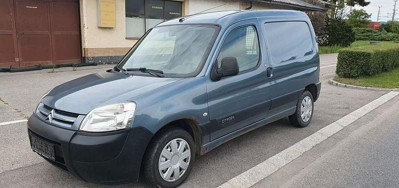 Grau Gebraucht 2007 Citroën Berlingo Van / Kleinbus | 1.790 € (Fairer Preis) - Bild 1/4