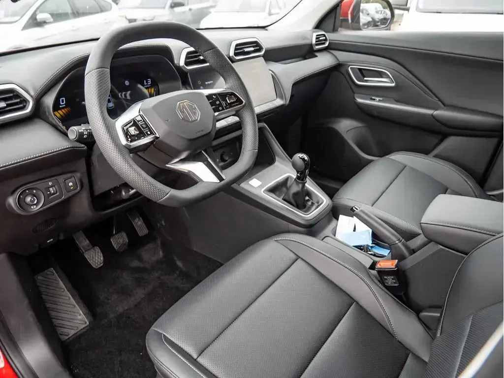 Gebraucht MG ZS Comfort 116 PS (85 kW) 2026 Diamond red SUV